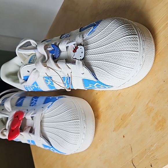 ADIDAS HELLO KITTY SNEAKERS - Picture 12 of 16